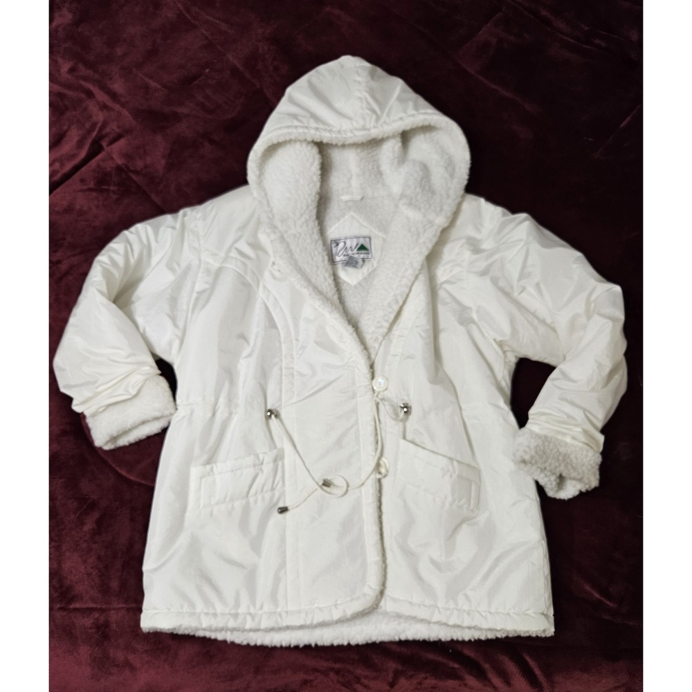 Women’s White Hooded Ski Jacket with Sherpa Lining
